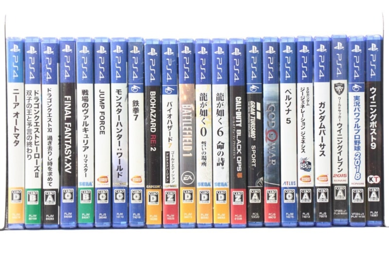 PS4 ソフトまとめ 龍が如く/ドラゴンクエスト/ペルソナなどの画像1