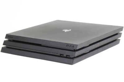 SONY  PS4Pro本体(CUH-7100B) 1TB ジェットブラック 動作品の買取り品の画像