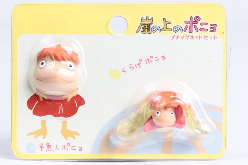 【未開封】 スタジオジブリ  プチマグネット 2点 [半魚人ポニョとくらげポニョ][おんなの子ポニョとバケツポニョ]の画像1