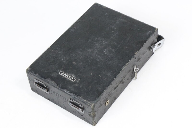 【当時物・説明書付】 サンヨー  [サコム ミニ] 電子式ポータブル計算機 [ICC-82D] ケース付きの画像1