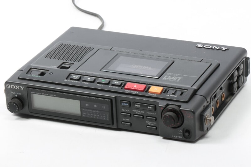 SONY  [TCD-D10] ポータブルDATデッキ デジタルデンスケ ソニーの画像1