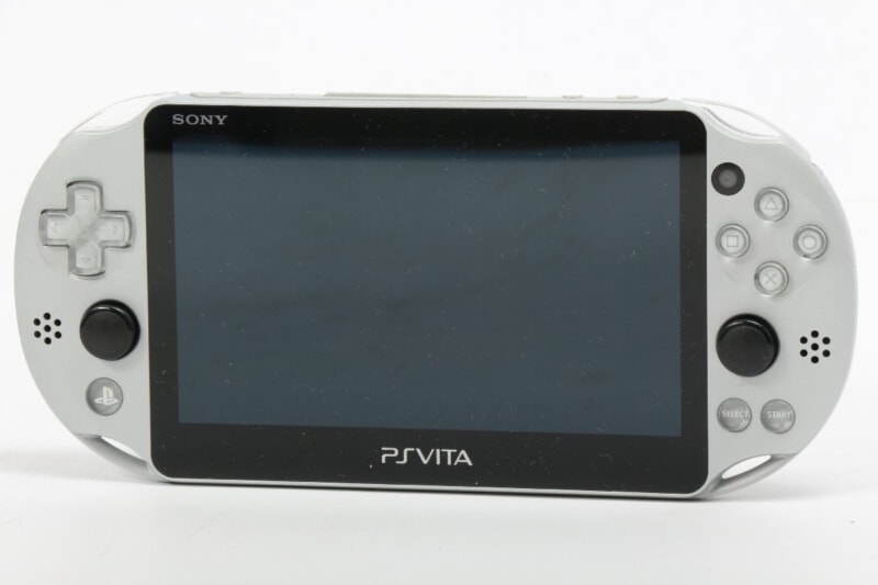 SONY  PSVITA 本体 PCH-2000 Wi-Fiモデル シルバー 動作品の画像1