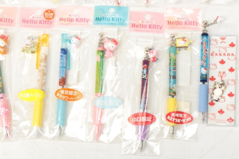 【未開封品】 ハローキティ  ご当地ボールペン・キーホルダー  筆記具の画像1