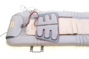 フランスベッド 全身治療器 スリーミーローラーDX イオンパッド M-370付の買取り品の画像