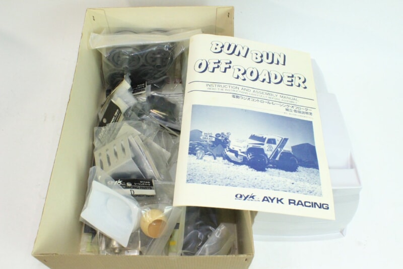 【未組立】 AYK/青柳  エンジンサウンド付き 電動RC/ラジコン ブンブンオフローダー (パリ=ダカール・パジェロ)の画像1