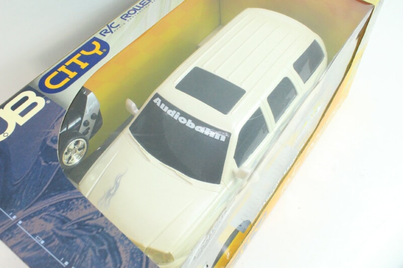 Jada Toys/ジャダトイズ  DUB CITY CADILLAC ESCALADE R/C ROLLERS キャデラック エスカレード ラジコン 27MHzの画像1