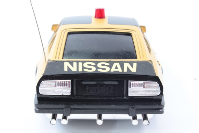 【外箱付】 YONEZAWA  1/20 西部警察ラジコン 武装パトロールカー NISSAN FAIRLADY-Z ラジコン ウエーブハンターシリーズの画像1