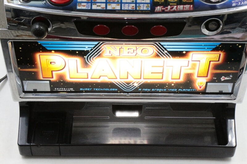 【4号機】 [ネオプラネットXX] スロット実機 100V 山佐【希少レトロ台】の画像1