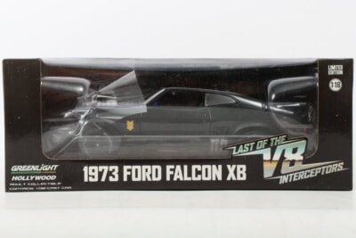 GREEN LIGHT・ 1:18 1973 フォード ファルコンXB LAST OF THE V8 INTERCEPTORS リミテッドエディション ミニカー