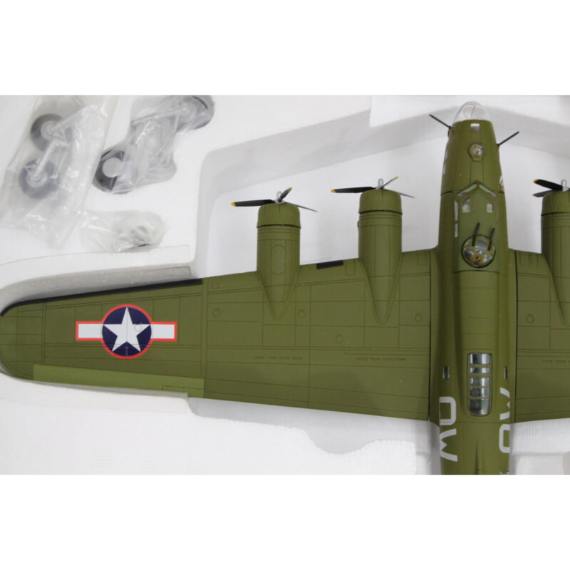 CORGI コーギー THE AVIATION ARCHIVE  LIMITED EDITION ボーイング B-17F 1/72の画像1