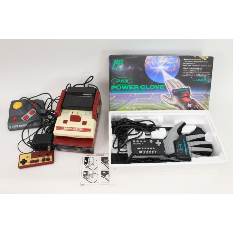 Nintendo ファミコン 本体+ ソフトの画像1