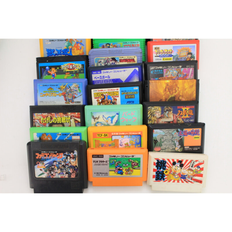 Nintendo ファミコン 本体+ ソフトの画像1