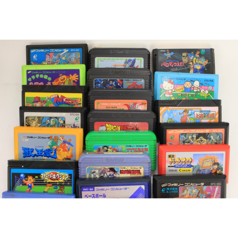 Nintendo ファミコン 本体+ ソフトの画像1