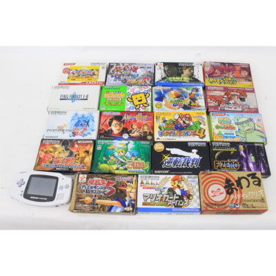 Nintendo ゲームボーイアドバンス 本体 + ソフトの買取り品の画像
