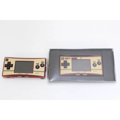 Nintendo GAMEBOYmicro 20周年ファミコンバージョン＆2コン仕様 非売品 限定品の買取り品の画像