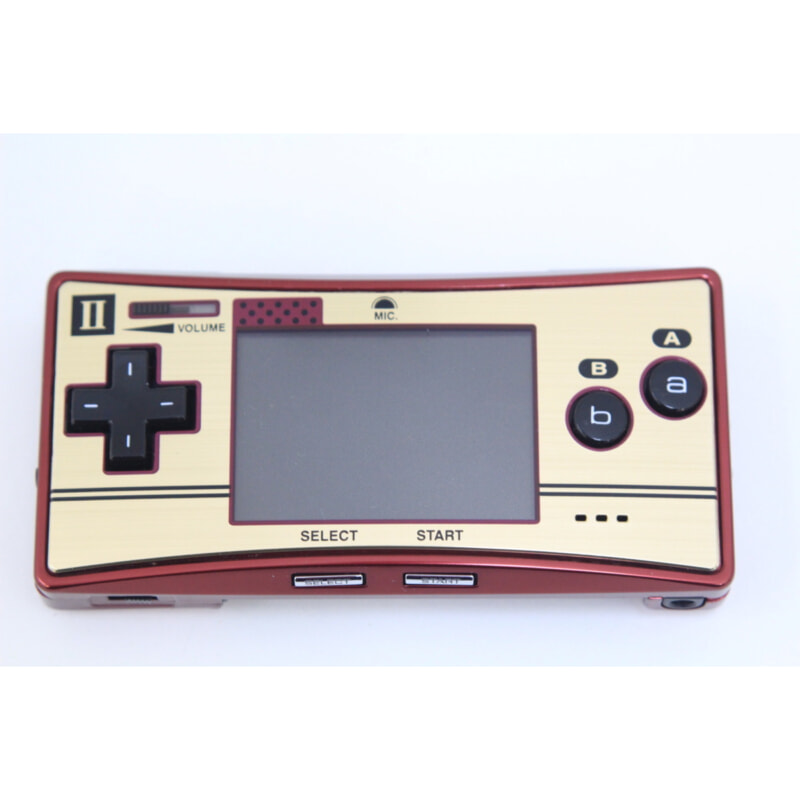 Nintendo GAMEBOYmicro 20周年ファミコンバージョン＆2コン仕様 非売品 限定品の画像1