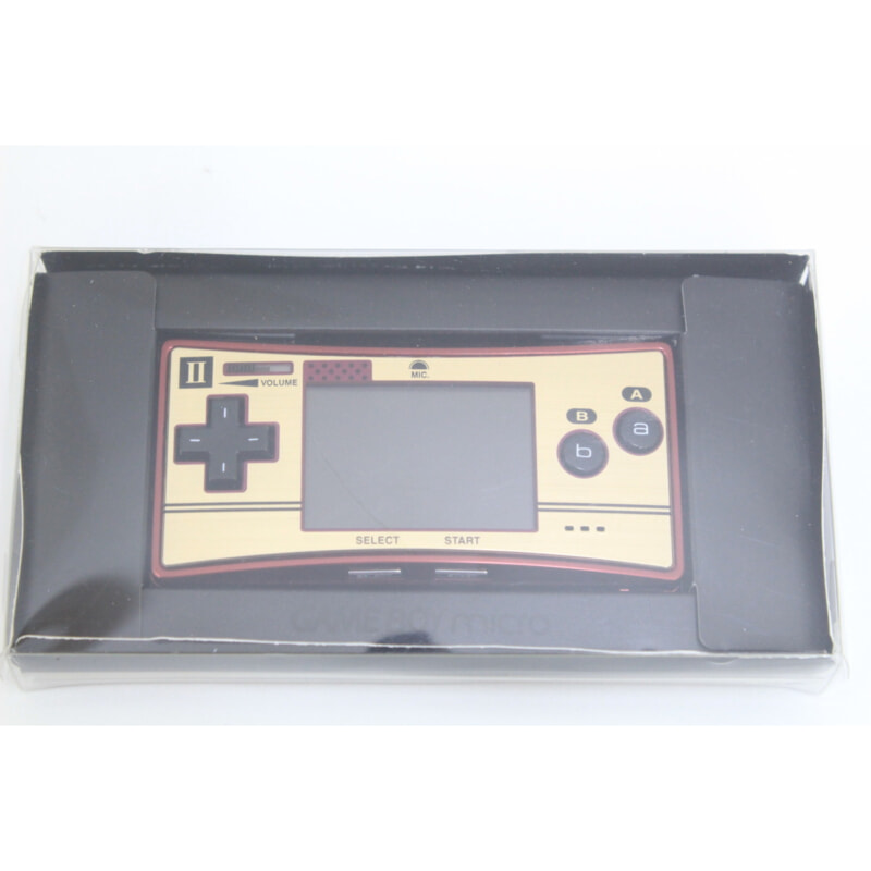 Nintendo GAMEBOYmicro 20周年ファミコンバージョン＆2コン仕様 非売品 限定品の画像1