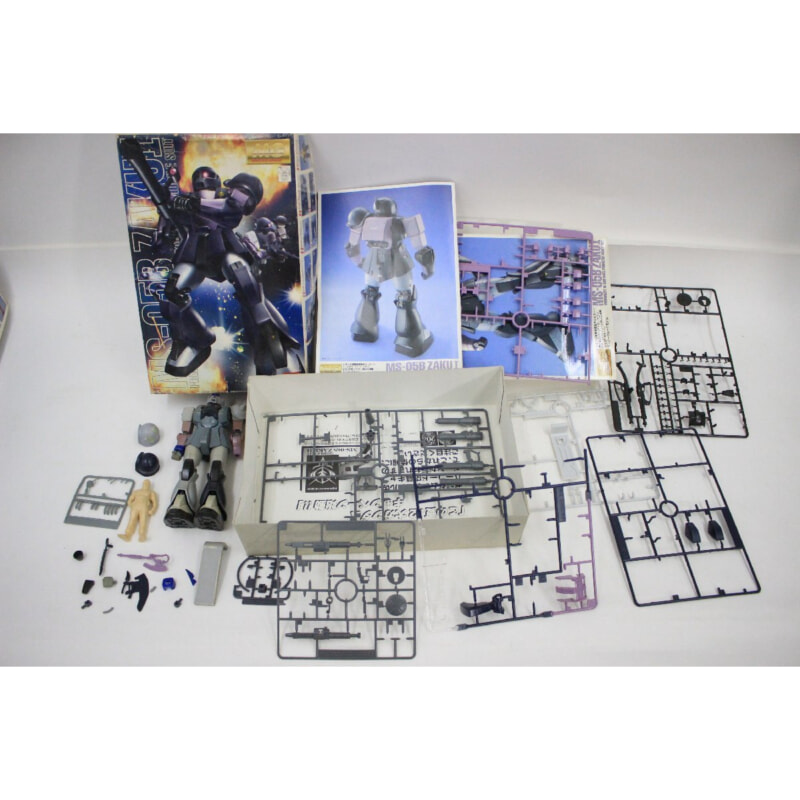 BANDAI ガンプラ MG（マスターグレード） 1/100の画像1