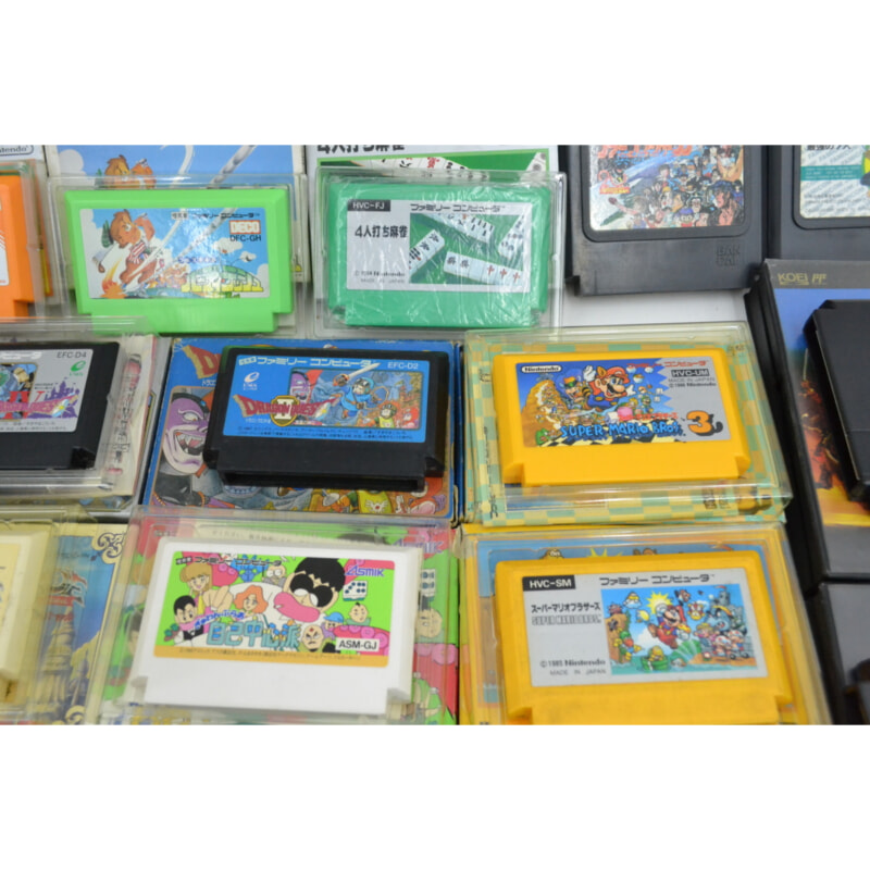 Nintendo ニューファミコン HVC-101 本体 + ソフトの画像1