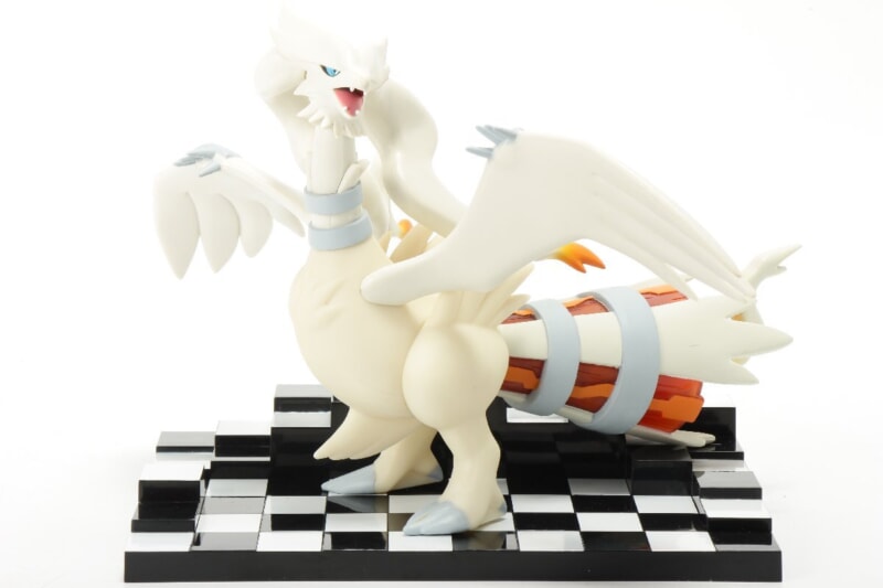 ポケモンわくわくゲットくじ  レシラムフィギュア賞 ホワイト ポケモンセンターの画像1