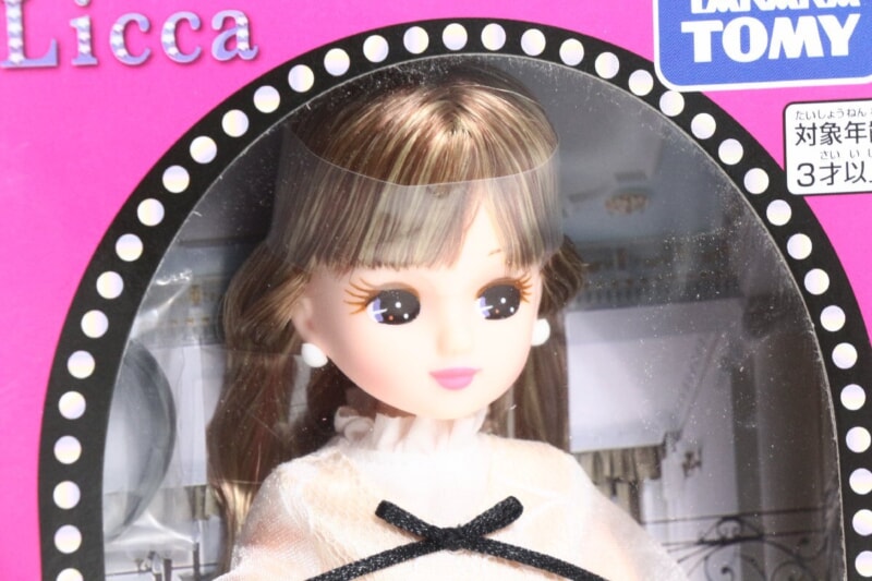 【未開封品】 タカラトミー  おとなっぽリカちゃん/あこがれ芸能人みおちゃん セットの画像1