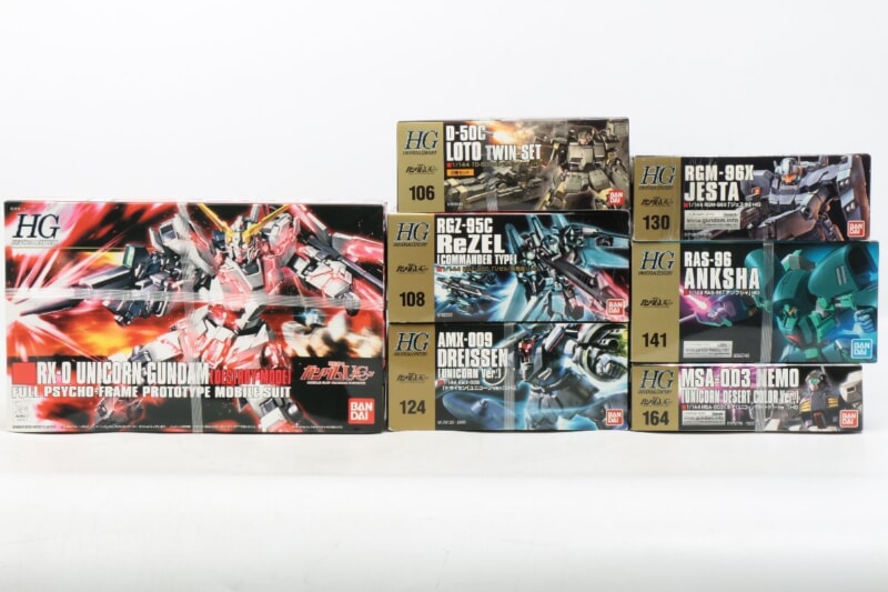 【未組立品】 BANDAI  HG 1/144 ガンダムユニコーンの画像1