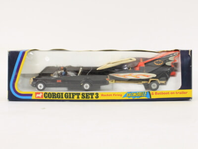 コーギー [CORGI GIFT SET 3] BATMOBILE & Batboat on trailer GS3 バットモービル