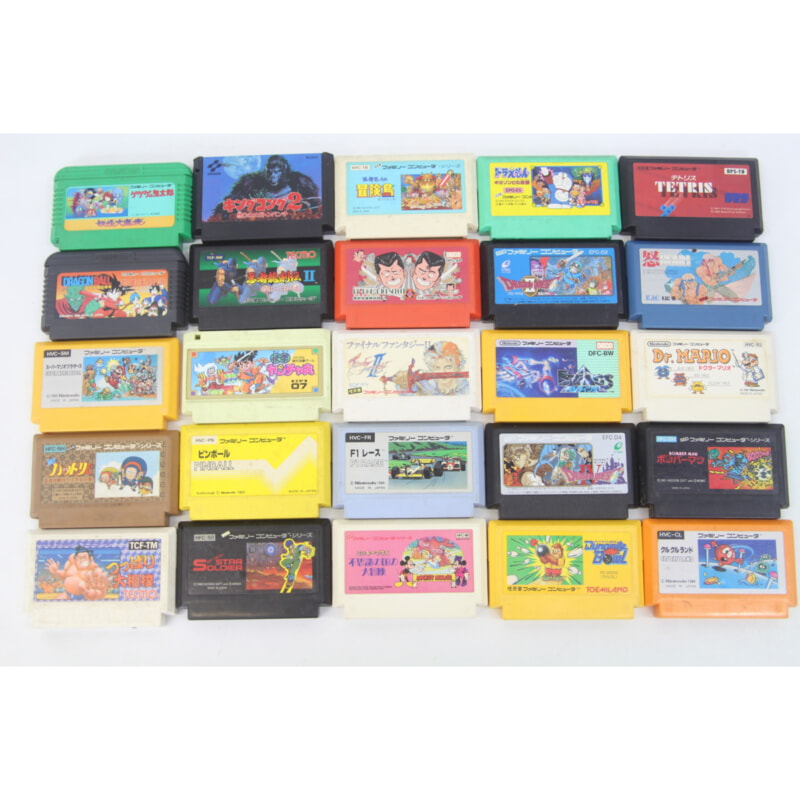 Nintendo ニューファミコン 本体 + ソフトの画像1