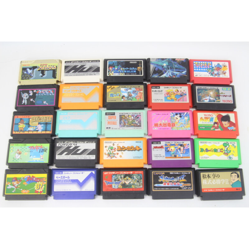 Nintendo ニューファミコン 本体 + ソフトの画像1