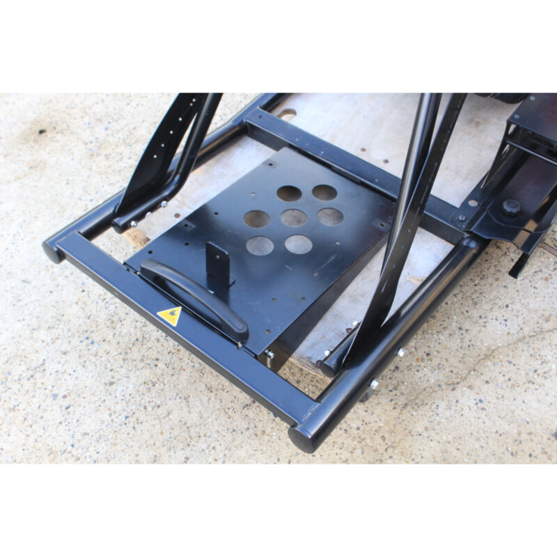 Thrustmaster ロッソモデロ GTD-RSの画像1