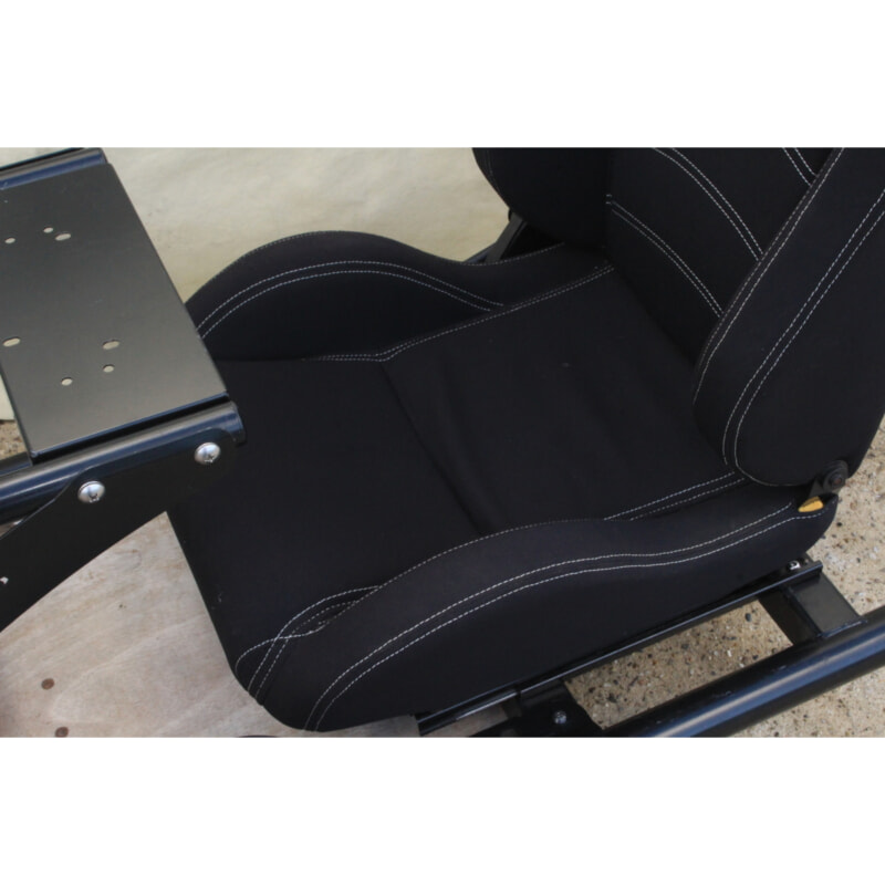 Thrustmaster ロッソモデロ GTD-RSの画像1