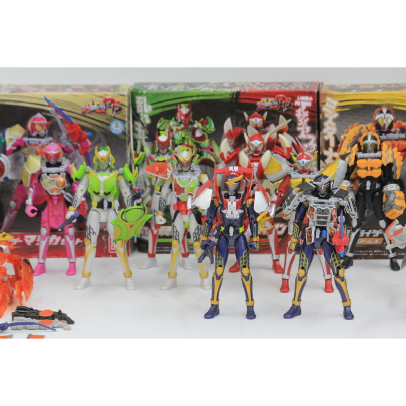 BANDAI 仮面ライダーガイム アームズチェンジシリーズの画像1