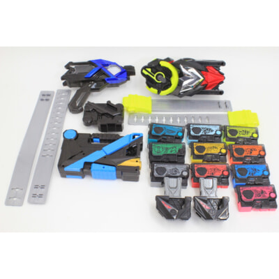 BANDAI バンダイ仮面ライダー01 変身ベルト DX飛電ゼロワンドライバー/ミニの買取り品の画像