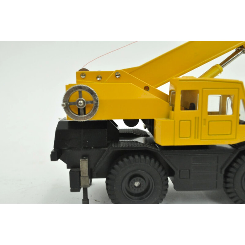 TADANO ROUGH TERRAIN CRANESの画像1