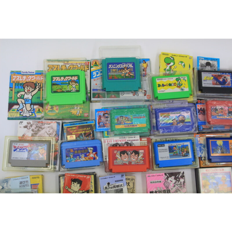 Nintendo ファミリーコンピューター本体 ソフトの画像1
