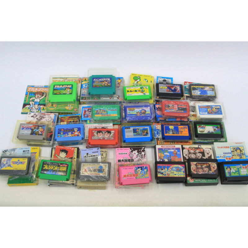 Nintendo ファミリーコンピューター本体 ソフトの画像1