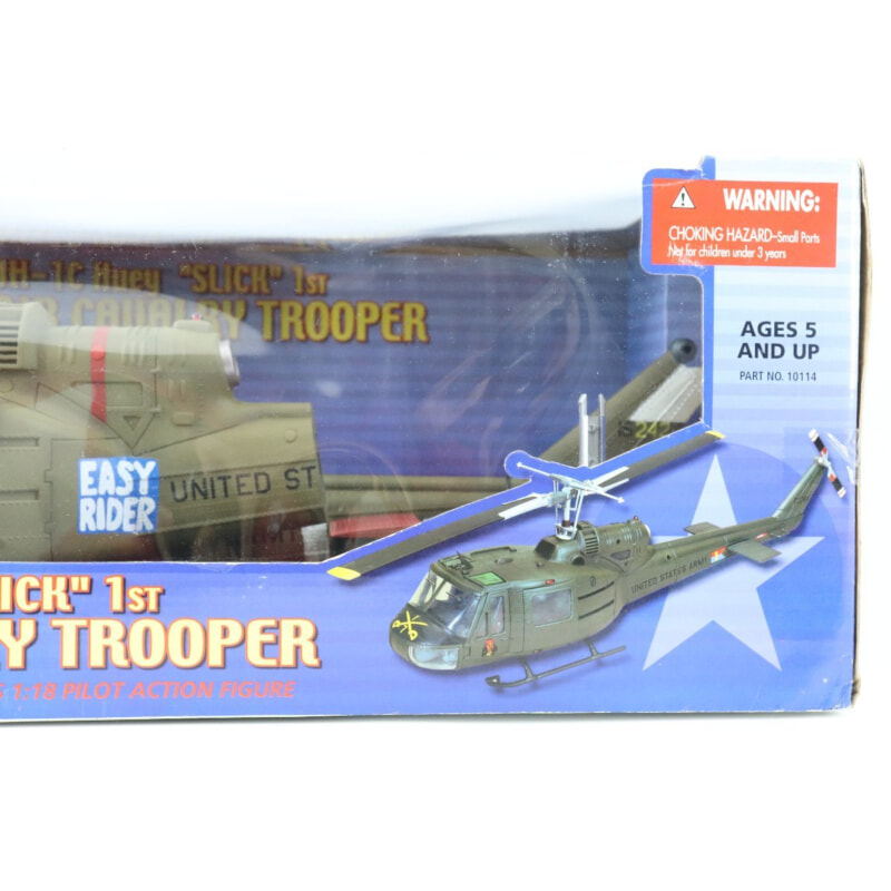 【未開封】21st Century Toys 1/18 UH-1C Huey SLICK 1st AIR CAVALRY TROOPER シャークノーズ ヘリコプターの画像1