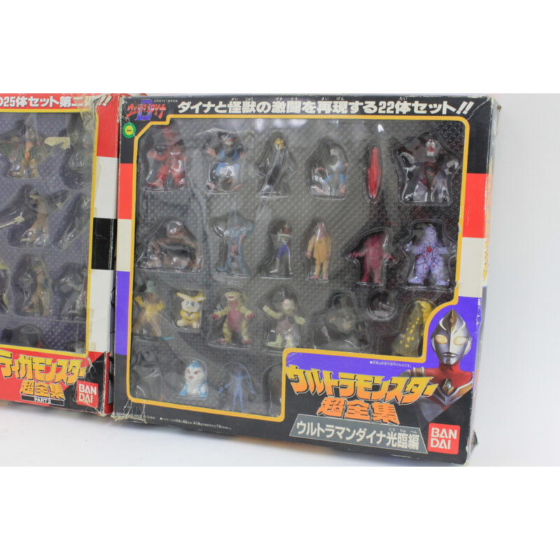 BANDAI ティガモンスター大全集 ウルトラモンスター超全集の画像1