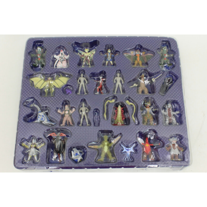 BANDAI ティガモンスター大全集 ウルトラモンスター超全集の画像1