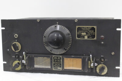 RADIO RECEIVER RC-105-A