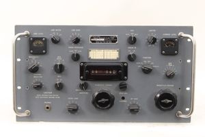 RADIO RECEIVER R-391 URR