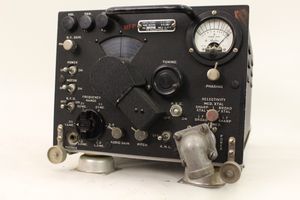 THE HALLICRAFTERS RADIO RECEIVER R-45 ARR-7の買取り品の画像