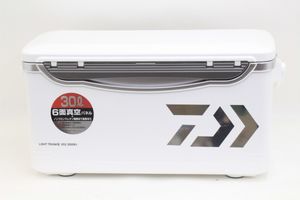 Daiwa クーラーボックス ライトトランクIII VSS 3000RJ 6面真空パネル 30Ｌの買取り品の画像
